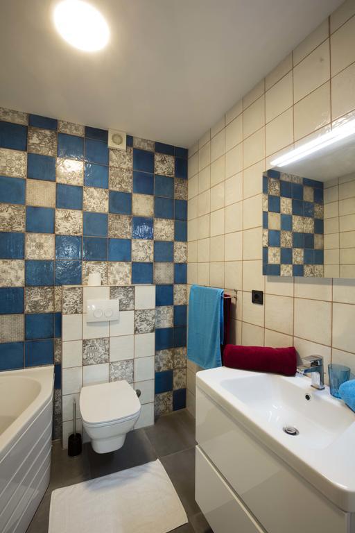 Apartments Villa Adrienne مالي لوشينغْ المظهر الخارجي الصورة